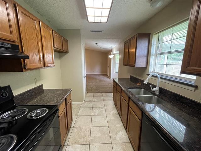 Building Photo - 821 Loganwood Dr