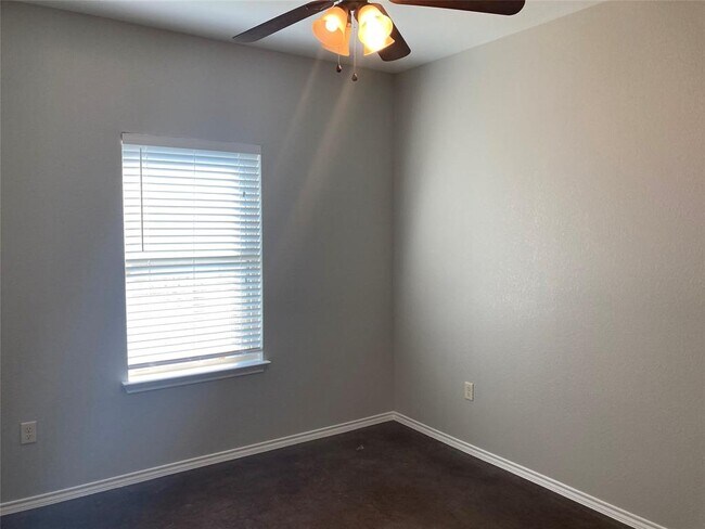 Building Photo - 234 Joanne Lp