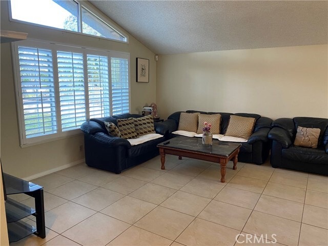 Building Photo - 840 Bridle Dr