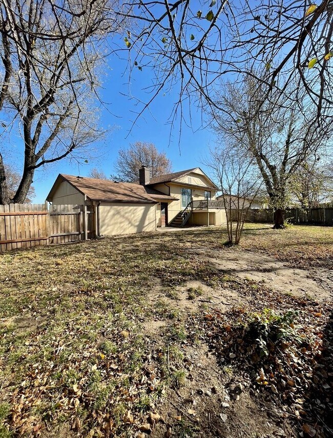 Building Photo - 2525 N Bleckley St