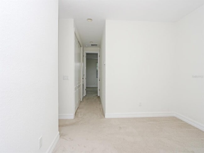 Building Photo - 10070 Eagle Creek Center Blvd