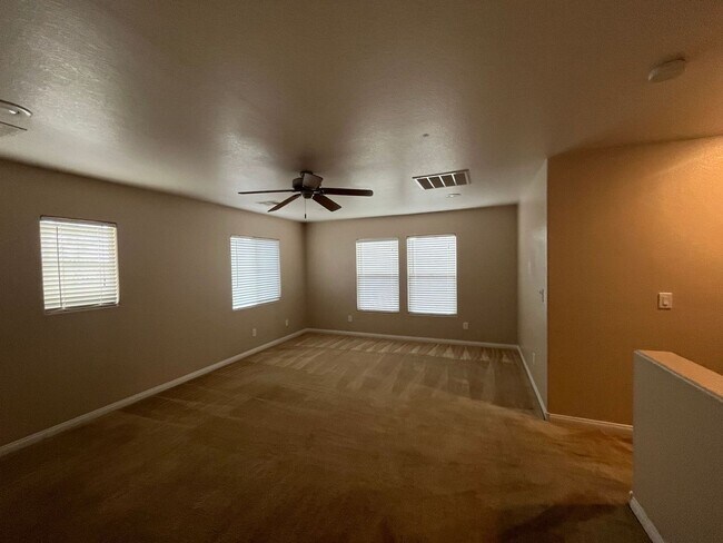 Building Photo - BEAUTIFUL 3 BEDROOM HOME IN THE VISTAS IN SUMMERLIN!