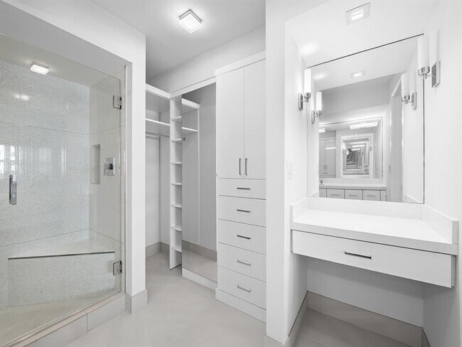 Building Photo - 2000 S Ocean Dr