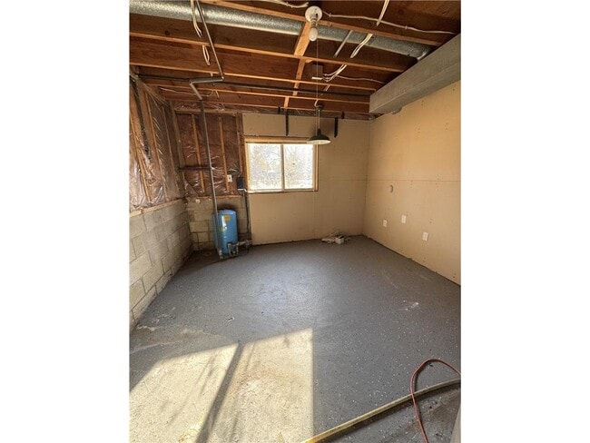 Building Photo - 6024 113th Ave N