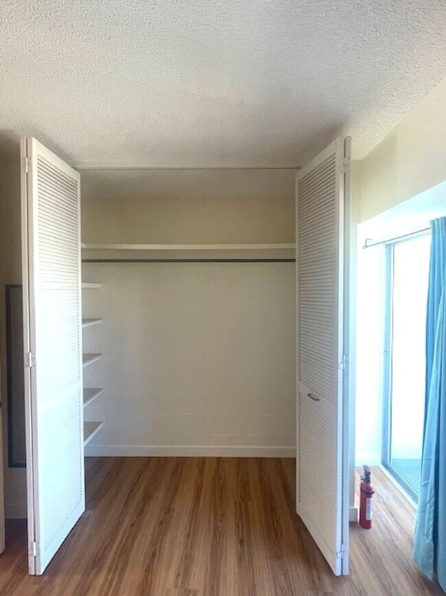 Building Photo - Recently Renovated 1 Bedroom in Honolulu