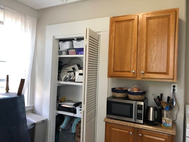 Building Photo - 13 Nonantum Pl