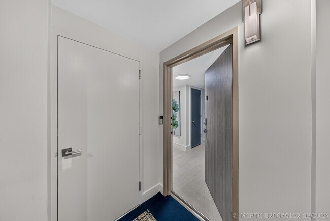 Building Photo - 1370 S Ocean Blvd