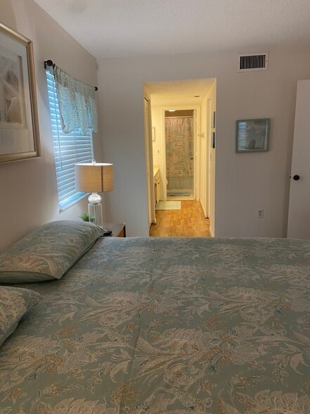 Building Photo - 700 Golden Beach Blvd