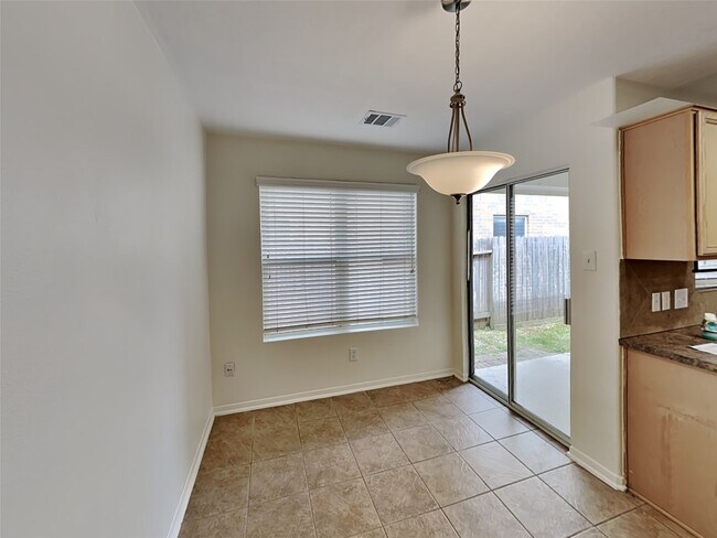 Building Photo - 2322 Old Ox Rd