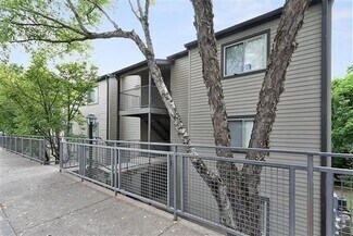 Building Photo - Green Hills Condo