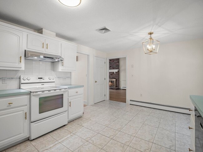 Building Photo - 40 Langley Ln