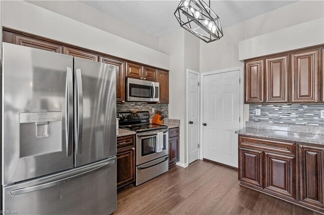Building Photo - 1573 Devon Way