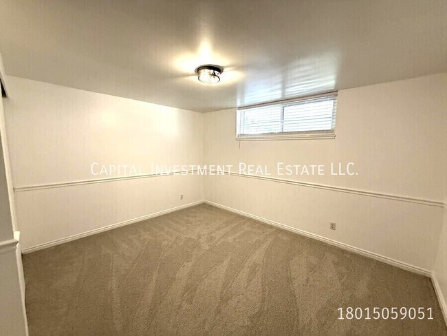 Building Photo - 1640 E 5375 S