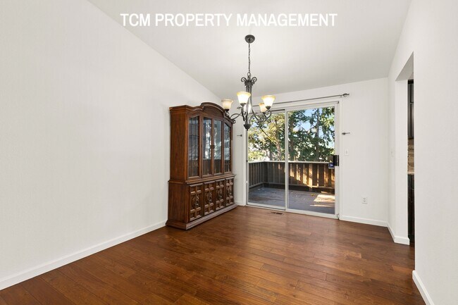 Building Photo - 15703 Midvale Ave N