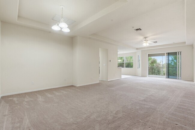 Building Photo - 12854 Carrington Cir