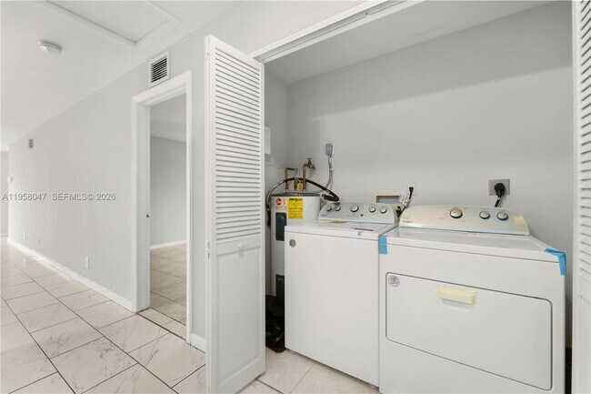 Building Photo - 745 NW 3rd Ct