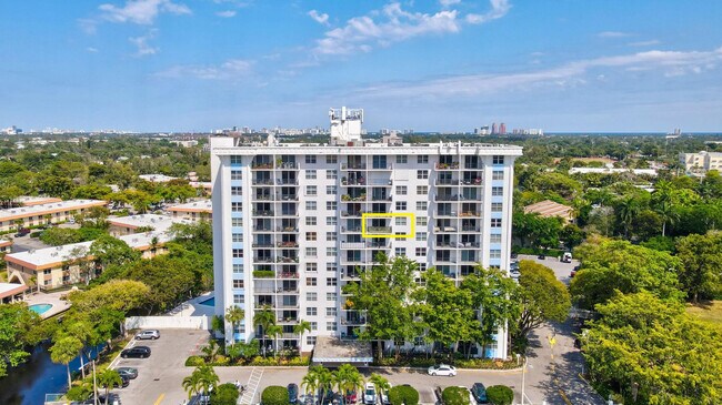 Building Photo - 1800 N Andrews Ave