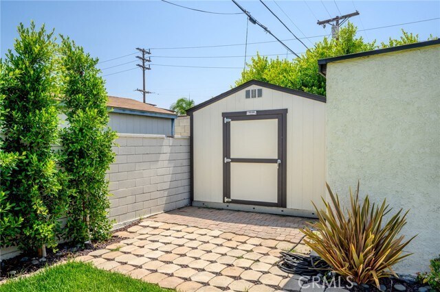 Building Photo - 809 Omar St