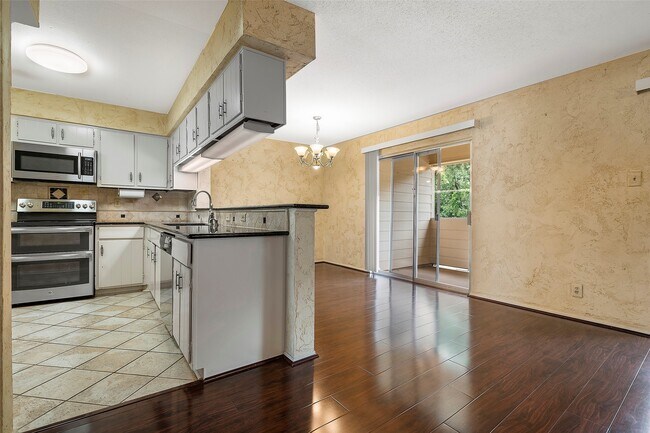 Building Photo - 14515 Wunderlich Dr