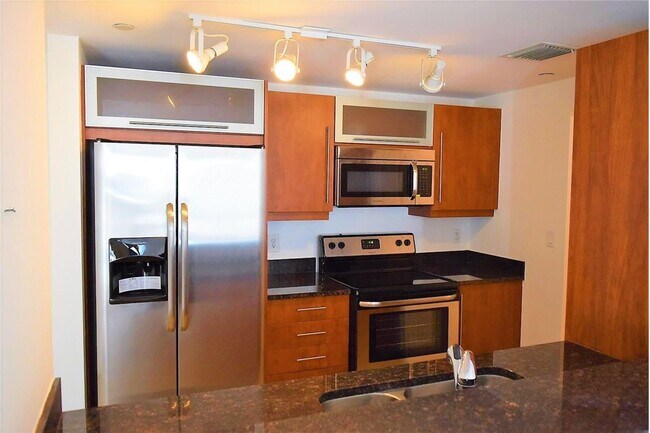 Building Photo - 7355 SW 89th St