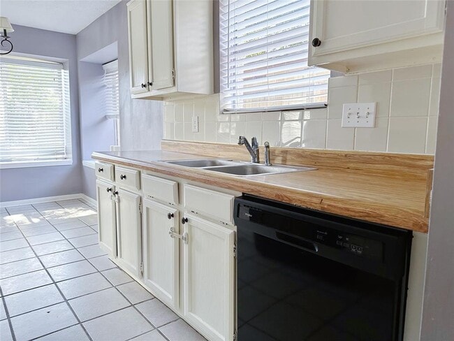 Building Photo - 2531 Orion Dr