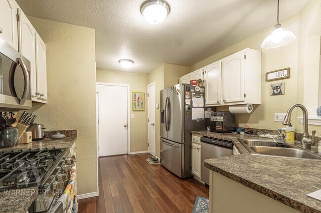 Building Photo - 8140 Chancellor Dr