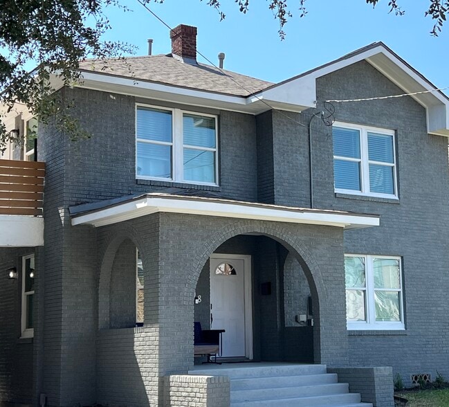 Building Photo - 2108 Berry St