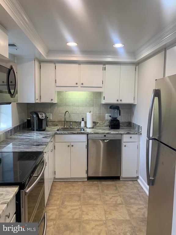 Building Photo - 2961 S Columbus St