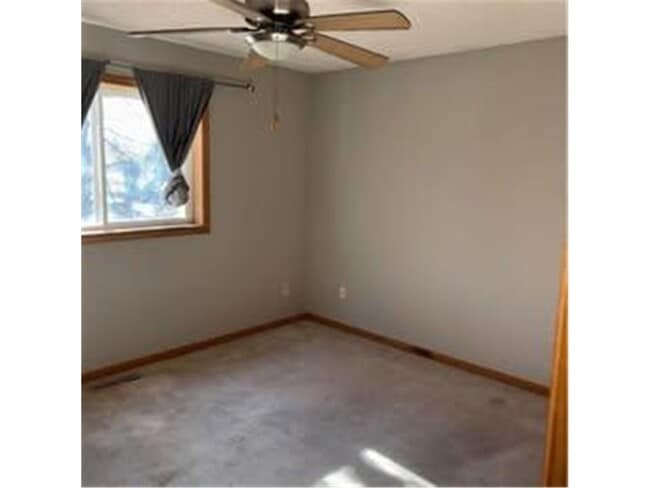 Building Photo - 515 1st St N