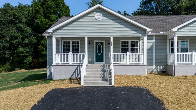 Primary Photo - 1012 Ivanhoe Ave
