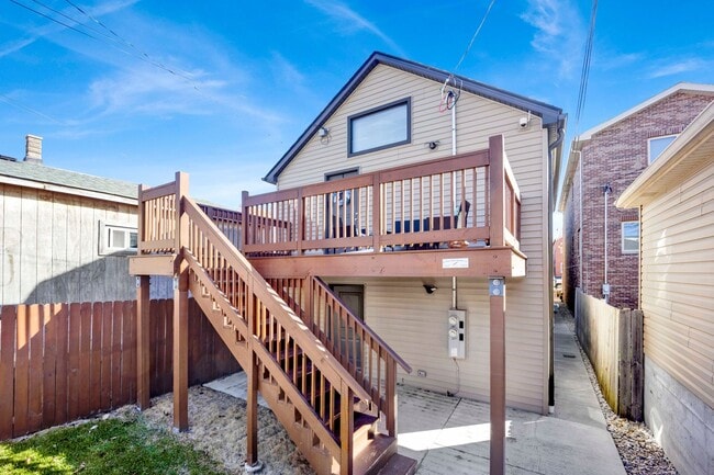 Building Photo - 3648 S Paulina St