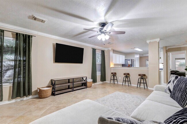 Building Photo - 822 Autumn Point Ln