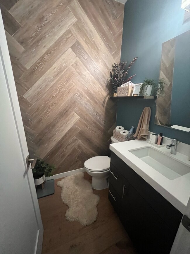 Building Photo - 1805 Gum St