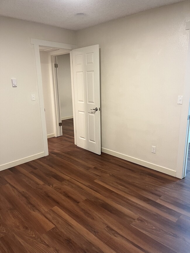 Building Photo - 4507 Lexington Pl NE