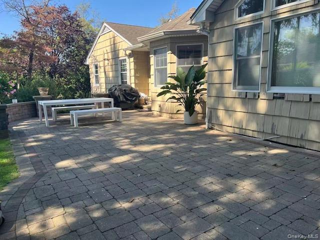 Building Photo - 2 Sunset Ln