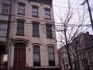 Primary Photo - 19 Ash Grove Pl