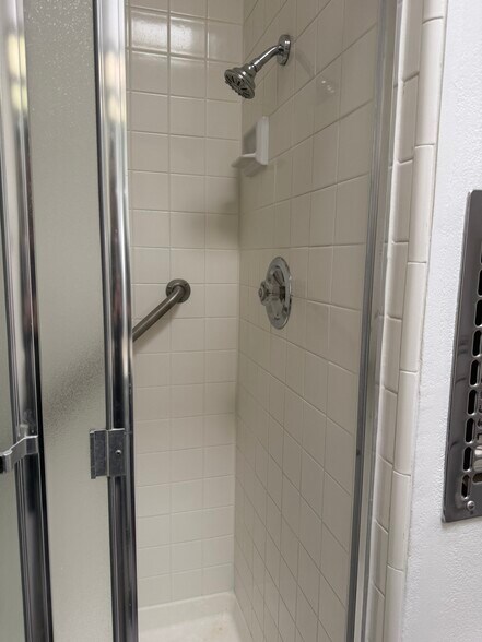 Building Photo - 4549 Alla Rd