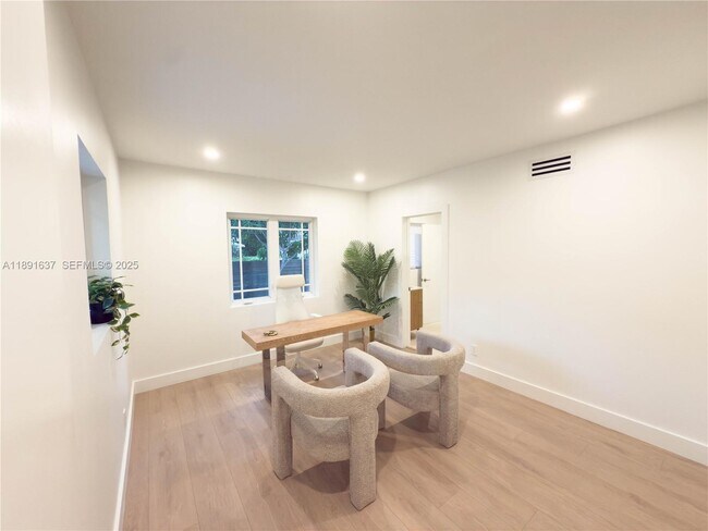 Building Photo - 1300 NE 102nd St