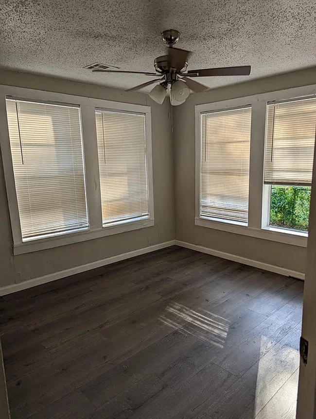 Building Photo - 1259 Oregon Ave