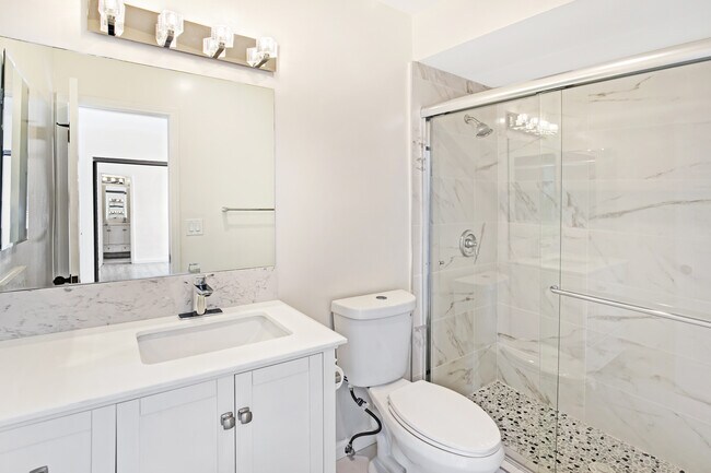 Building Photo - 1138 20th St