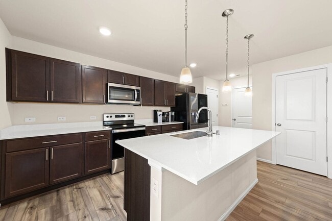 Building Photo - Spacious 3-Bedroom Home with Bonus Room, Main-Floor Den & Covered Patio Near JBLM