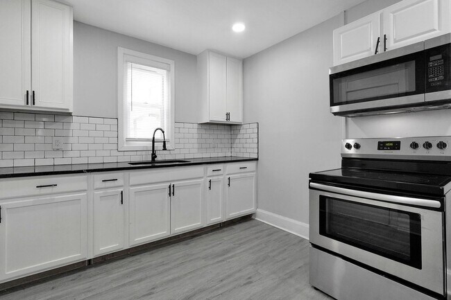 Building Photo - 1867-1869 Cleveland Ave