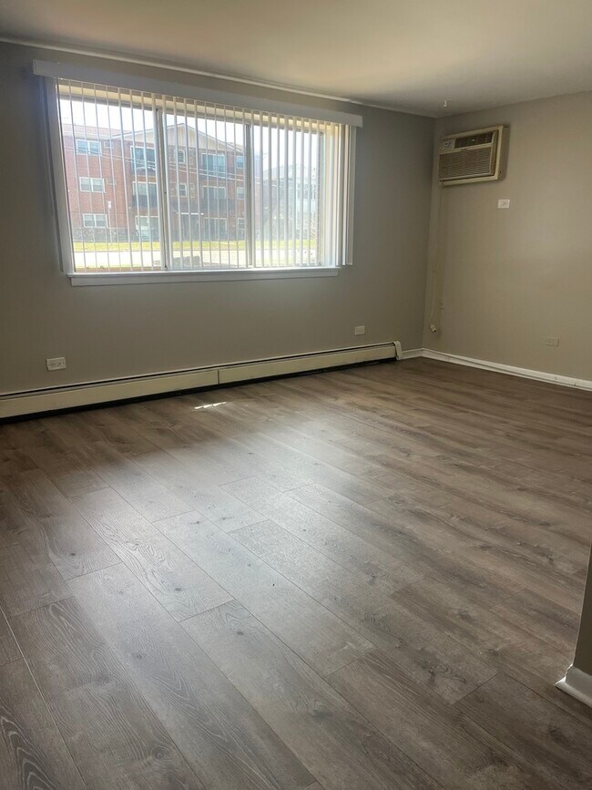 Building Photo - 10756 S Harlem Ave