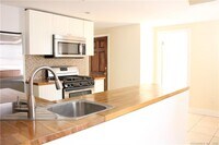 Building Photo - 200 St John St