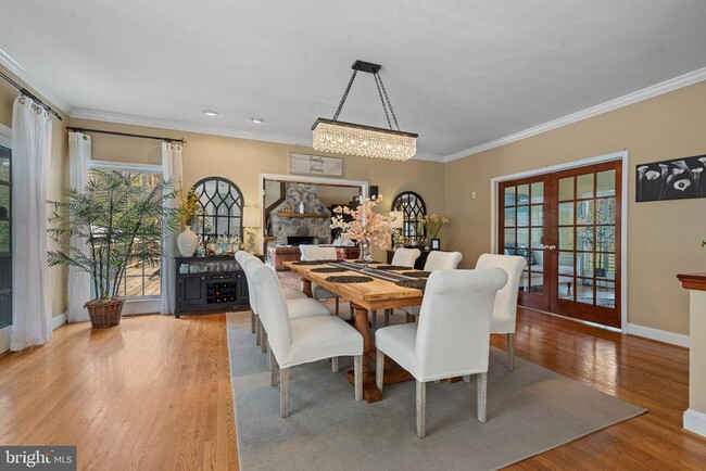 Building Photo - 301 Sturtons Ln