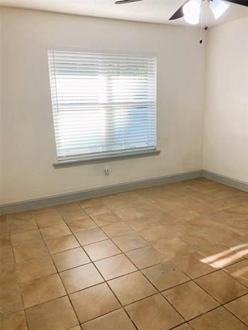 Building Photo - 623 McQueary St