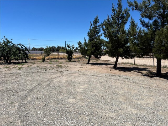 Building Photo - 13375 Larch St