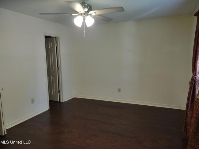 Building Photo - 336 Pebble Creek Dr