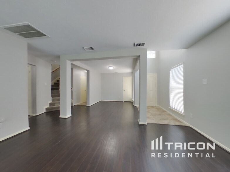 Building Photo - 6823 Highwind Bend Ln