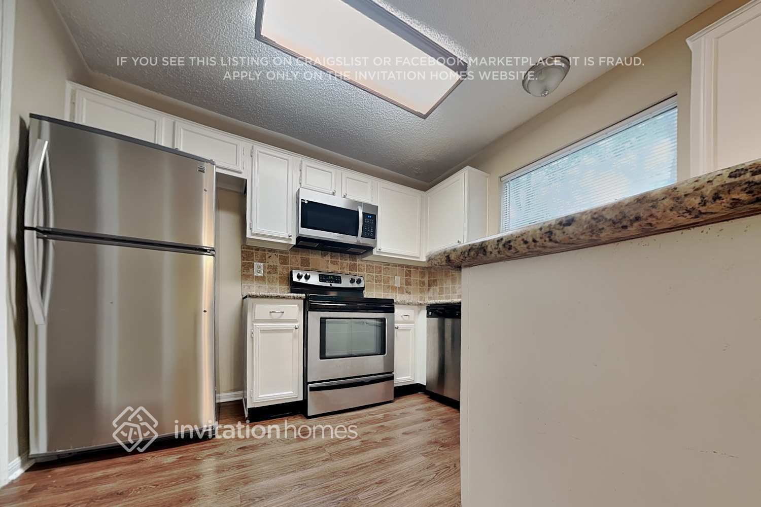 Building Photo - 11 Brentwood Oaks Ct